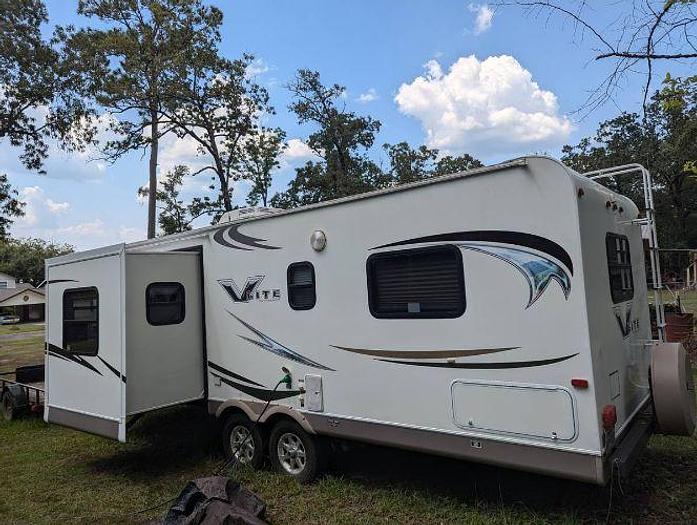 Used 2011 Forest River V Lite 26WRB