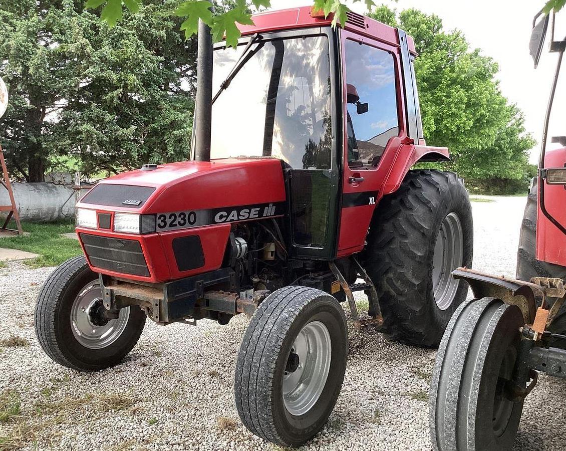 Used 1996 CASE IH 3230 Tractor