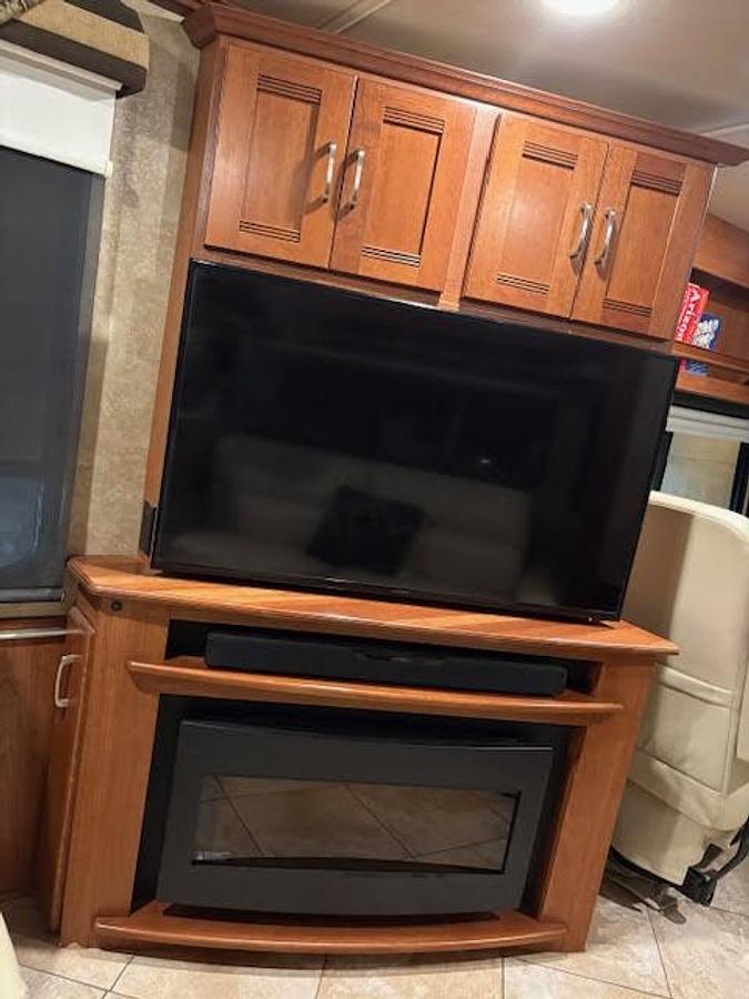 Used 2016 Winnebago Forza 36G Class A Motorhome