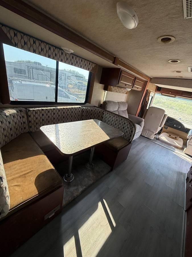 Used 2015 Winnebago Vista Class A Motorhome