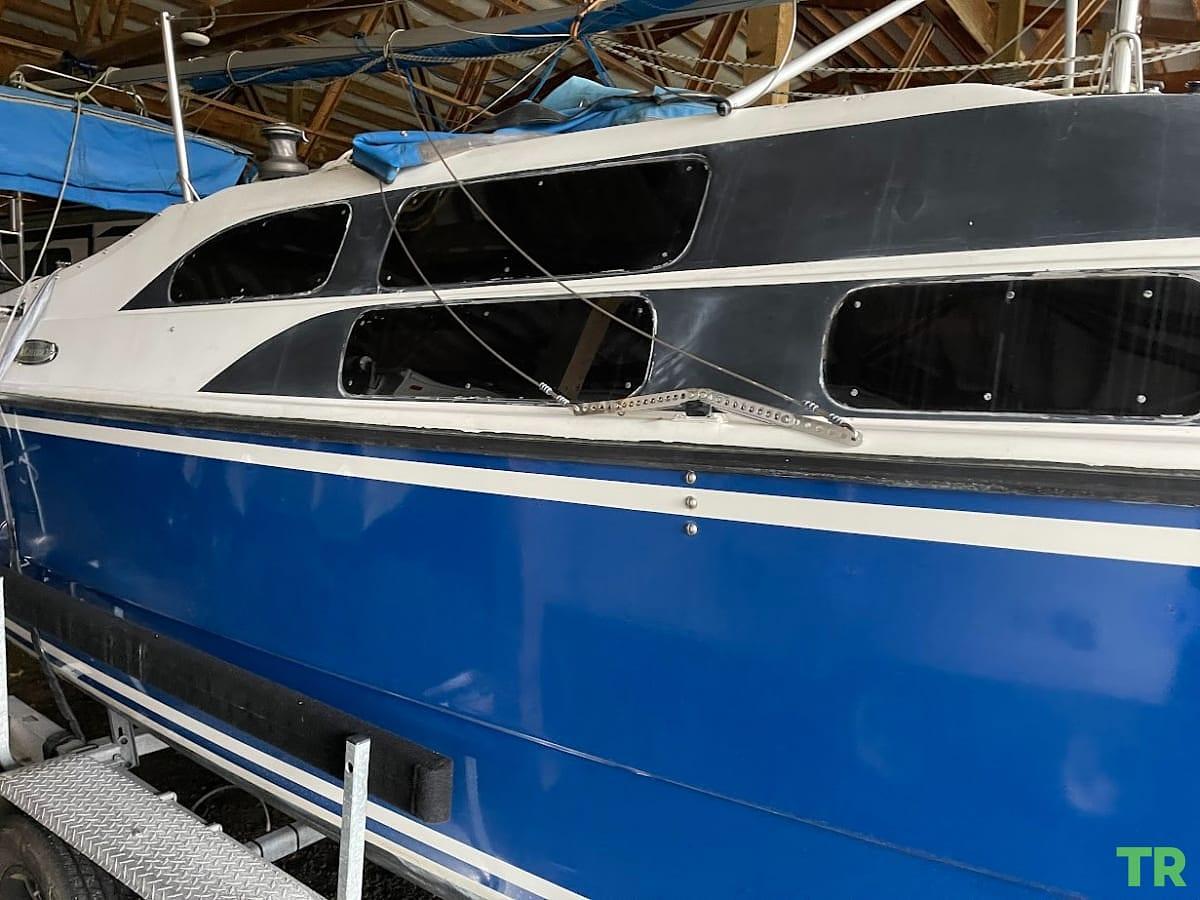 Used 2010 MacGregor 26M Trailerable Sailboat