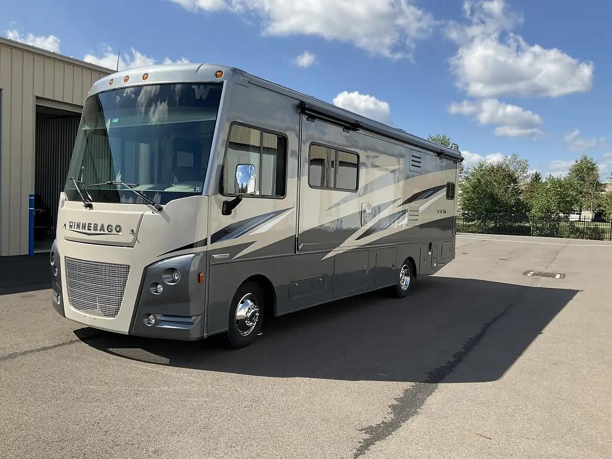 Used 2020 Winnebago Vista 29V