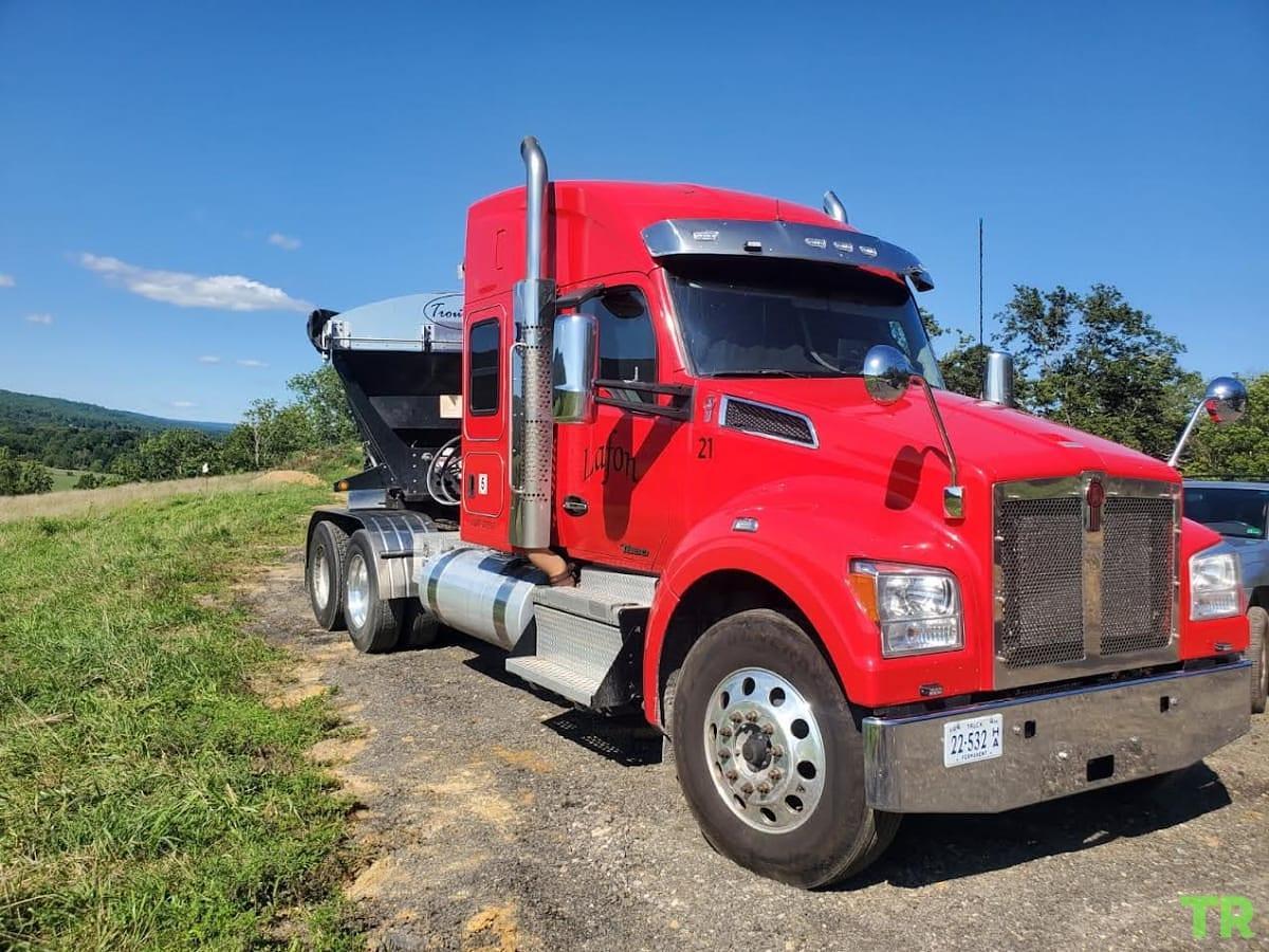 Used 2021 Kenworth T880 Sleeper Truck
