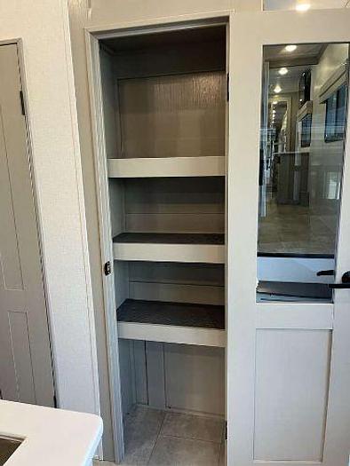 Used 2023 Palomino Columbus 379MB