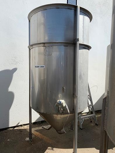Used 600 Gallon Vertical Stainless Steel Tank