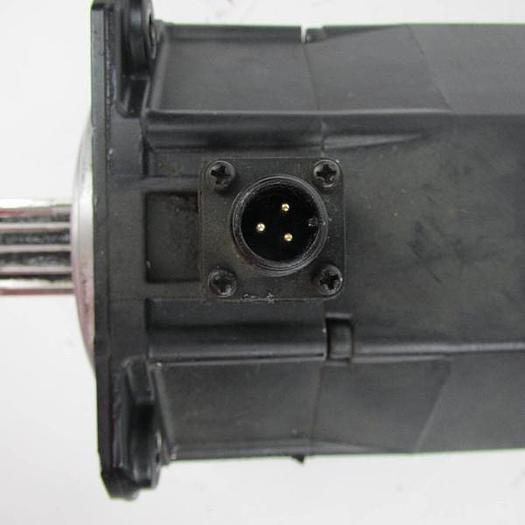 Used FANUC A6/3000 AC SERVO MOTOR A06B-0128-B175 #7000