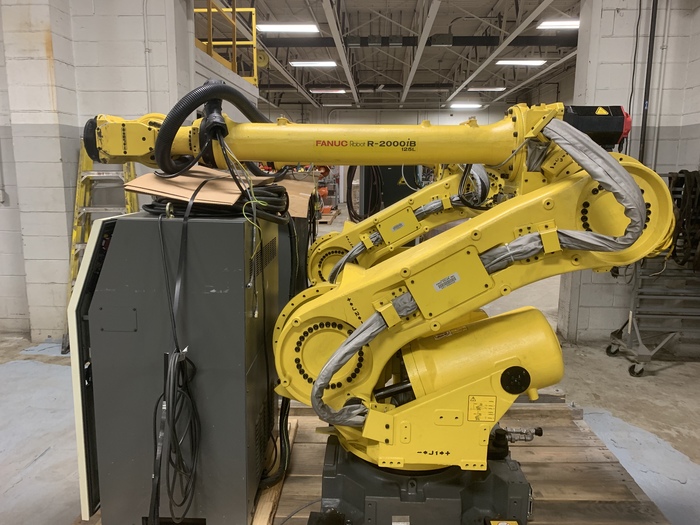 Used FANUC R2000iB/125L 6 AXIS CNC ROBOT WITH R30iA CONTROLLER