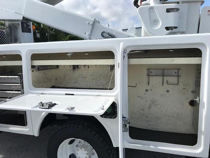 Used Versalift VST36I-MH 41ft Bucket Boom on a 2016 Ford F550 4x4 Reg Cab Truck - C605105