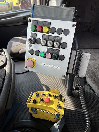 Usato 2001 SCANIA R420 SPURGO