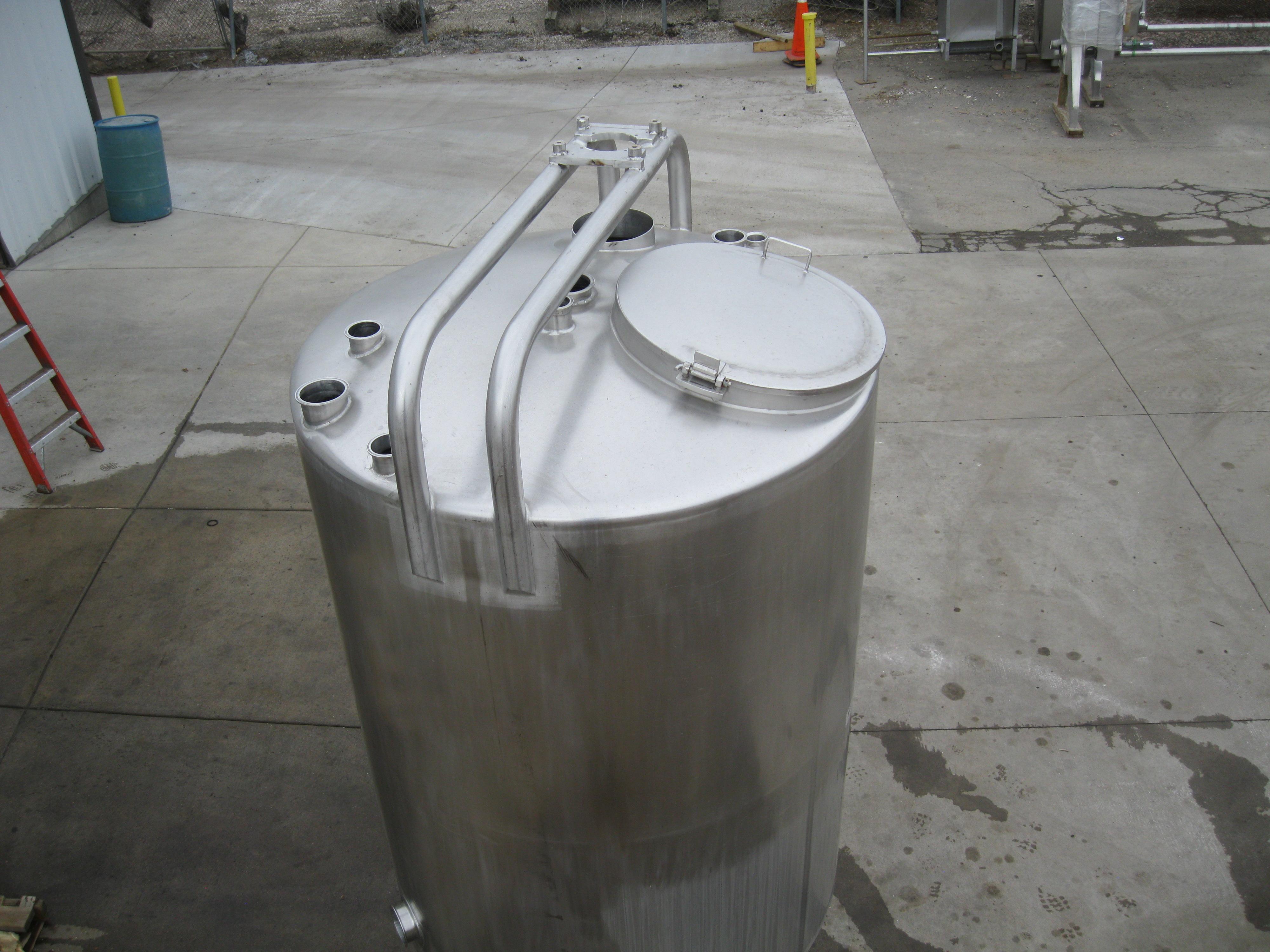 Usado 720 GALLON MIX TANK.  WALKER MODEL 86531-316LSS SERIAL 782