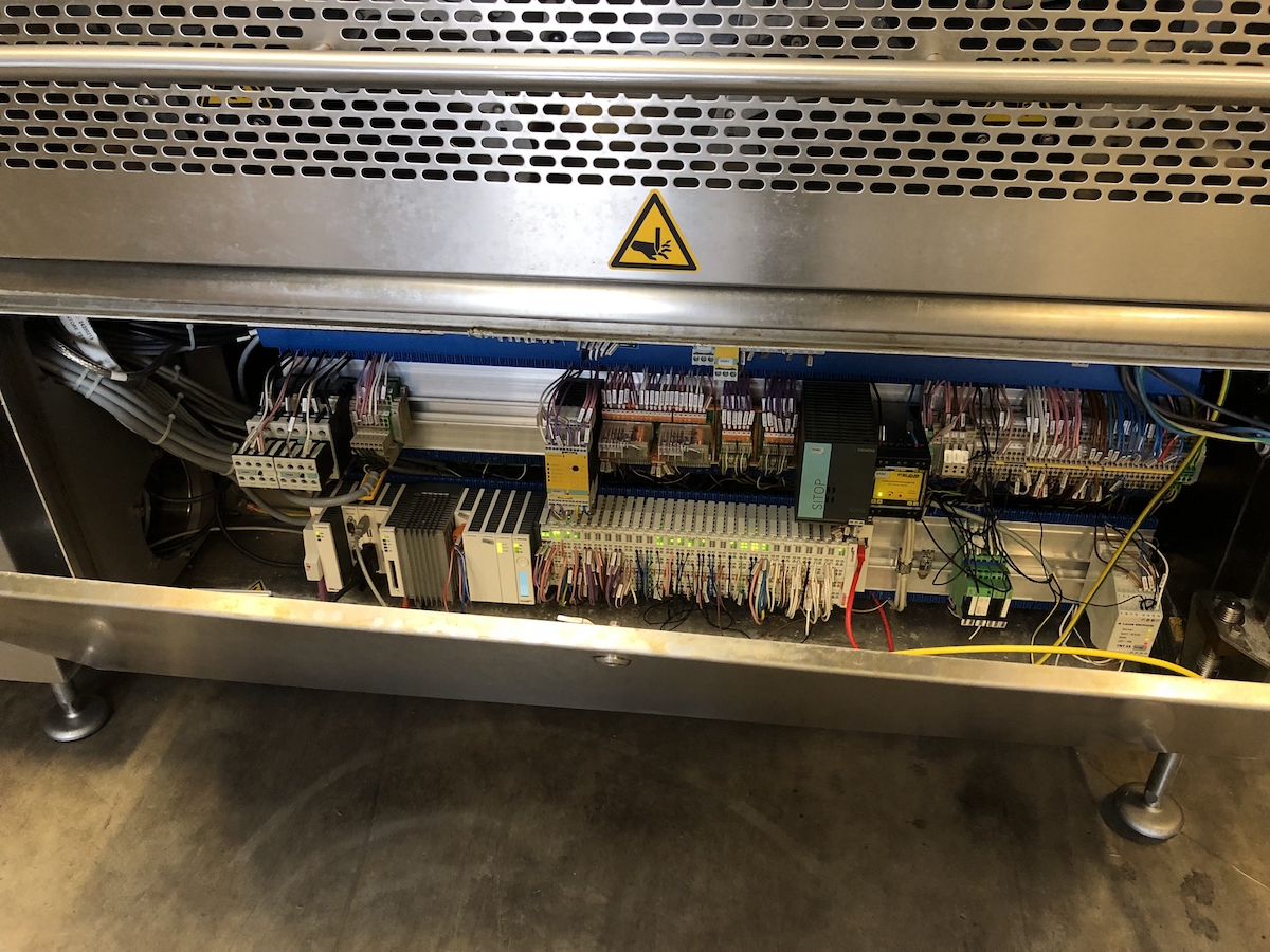 Used Multivac T800 high speed MAP traysealer