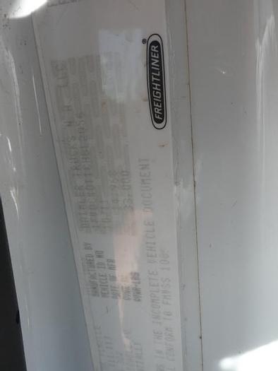 Used 2012 FREIGHTLINER BUSINESS CLASS M2 106