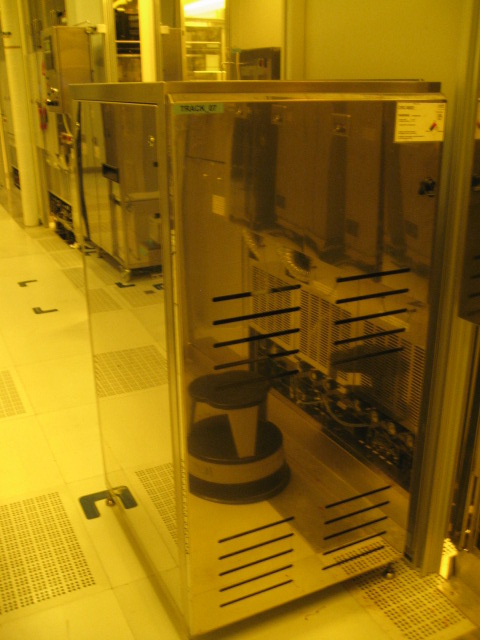 Used Suss Microtec ACS 800 Coater Developer