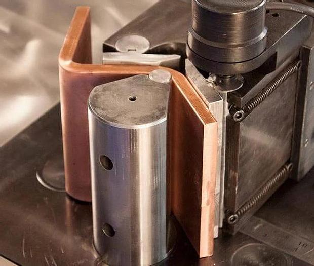 PUNZONADORA COMBINADA PARA BARRAS DE COBRE HBC A 160 CE NUEVA