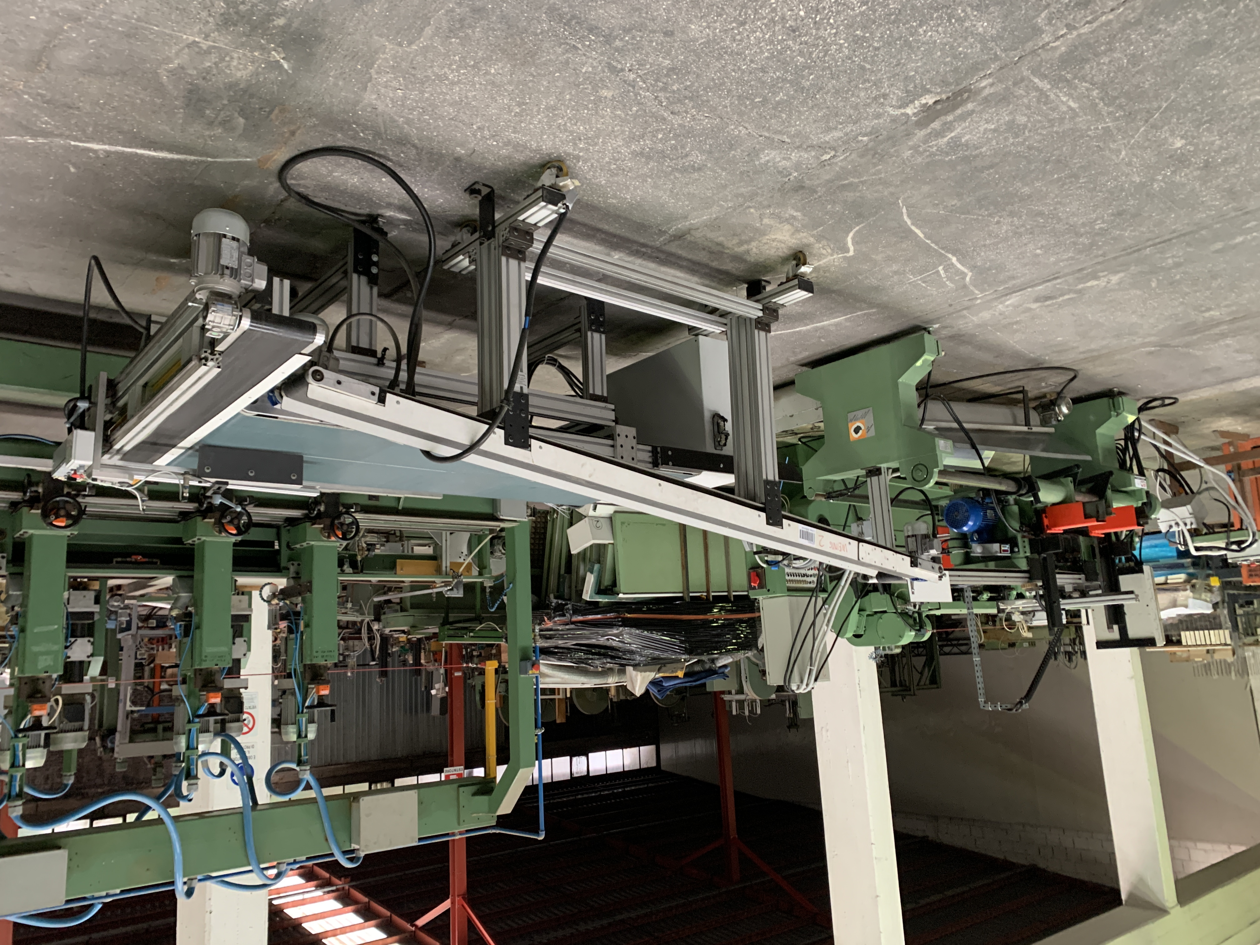 Used Linea automatica di Troncatura e Scorniciatura