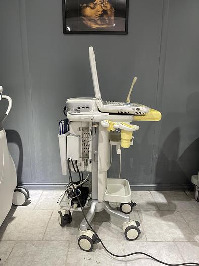Gebraucht Hitachi/Aloka Noblus Ultraschallgerät auf Cart mit 2 Ultraschallsonden