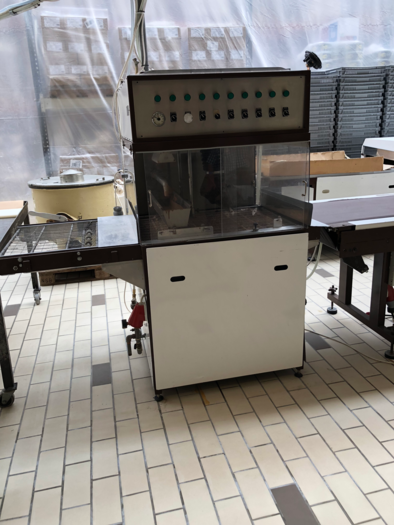 D'occasion NIELSEN CHOCOLATE ENROBING LINE