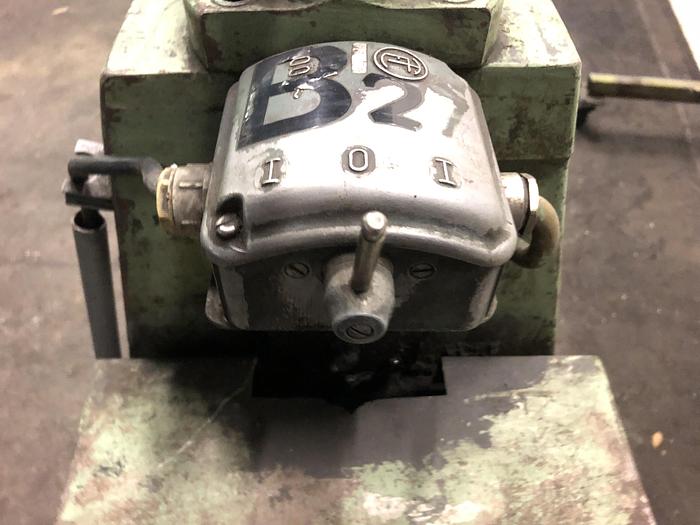 Gebruikt Universal 204