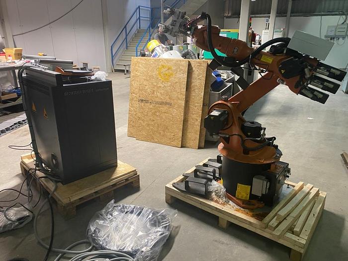 Used 2014 Kuka KR 16-2 16KG 6 Axis Robot