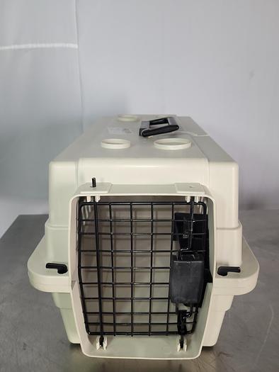 Used PET TRADDITIONAL KENNEL !