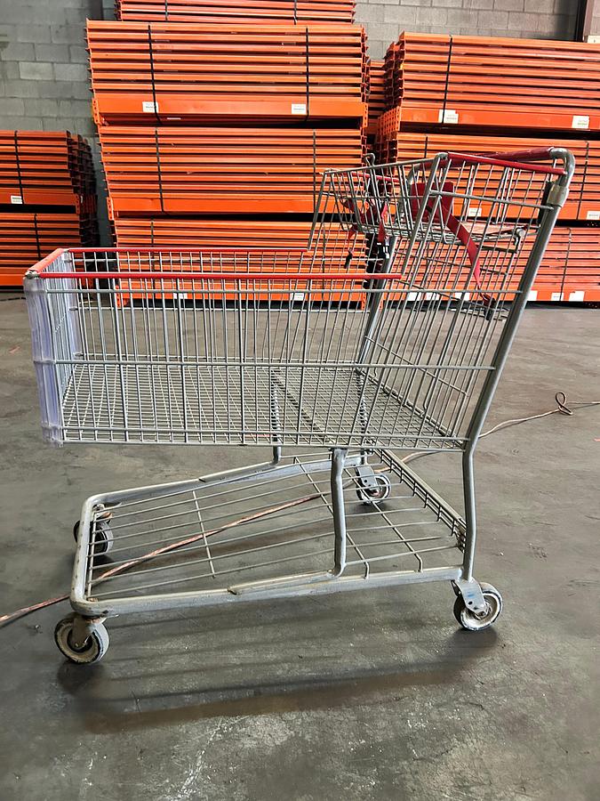 Used LARGE SHOPPING CARTS