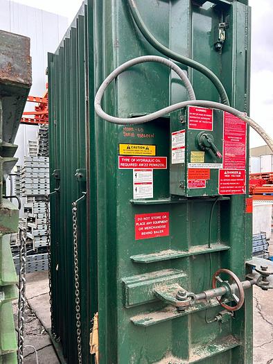 Used PIQUA 10 HP VERTICAL CARDBOARD BALER