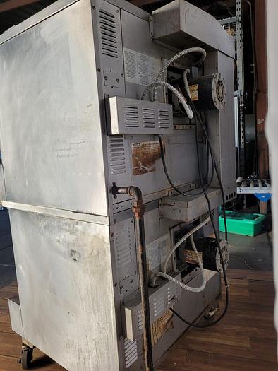 Used CONVECNTION OVEN SUNFIRE DOUBLE STACK ./