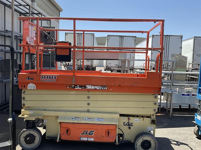 Used JLB SCISSOR LIFT 2646ES