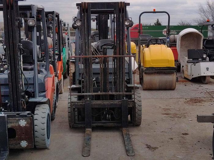 Used Forklift-14' 4,000# 2Wd Straight Mast