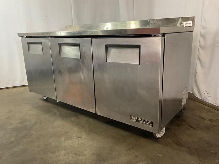 Used TRUE UNDERCOUNTER REFRIGERATOR WORK TOP PREP STATION WITH 3 DOORS !