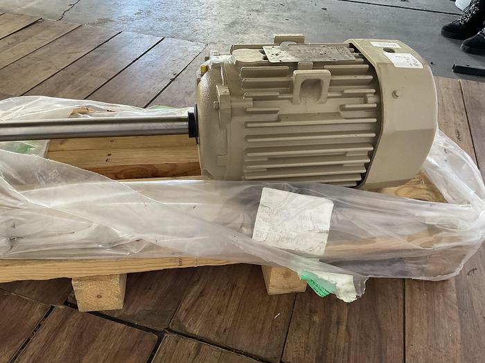 Used GE AC MOTOR; 7.5 HP; 3 PH; 3530 RPM;5KS213CAA153\