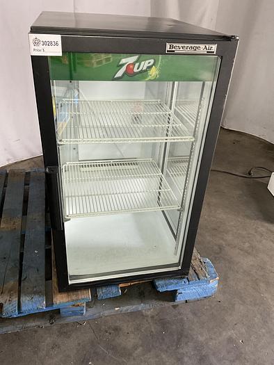 Used BEVERAGE-AIR MERCHINDISER REFRIGERATOR, UR30GE.