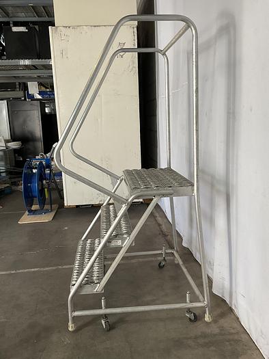 Used 3 STEPS TRI-ARC LADDER