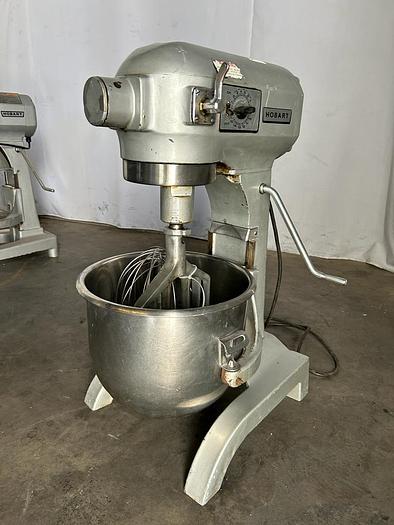 Used 20QT HOBART MIXER WITH ATTACHEMENTS ./