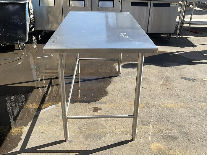 Used 5FT STAINLESS STEEL TABLE