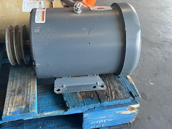 Used LINCOLN MOTOR, SSF4B5T61, HP: 5, PH: 3, RPM: 1760 !