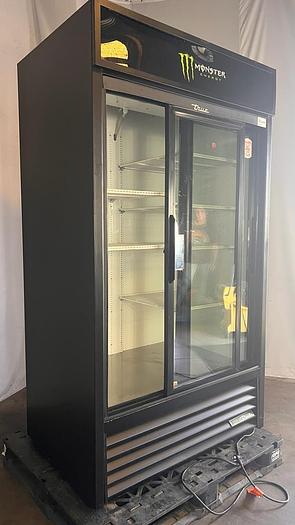 Used TWO SLIDING GLASS DOOR REACH IN TRUE; GDM-37-HC-LD./