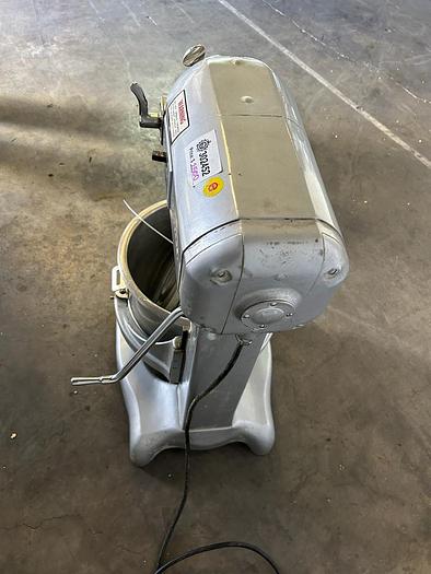 Used HOBART 20QT MIXER WITH ATTACHMENTS ./