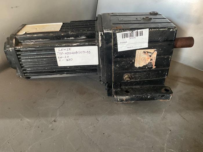 Used LENZE ELECTRIC GEAR MOTOR, KW 2.00; 330 VOLTS-GST06-2S VBR071C03 !