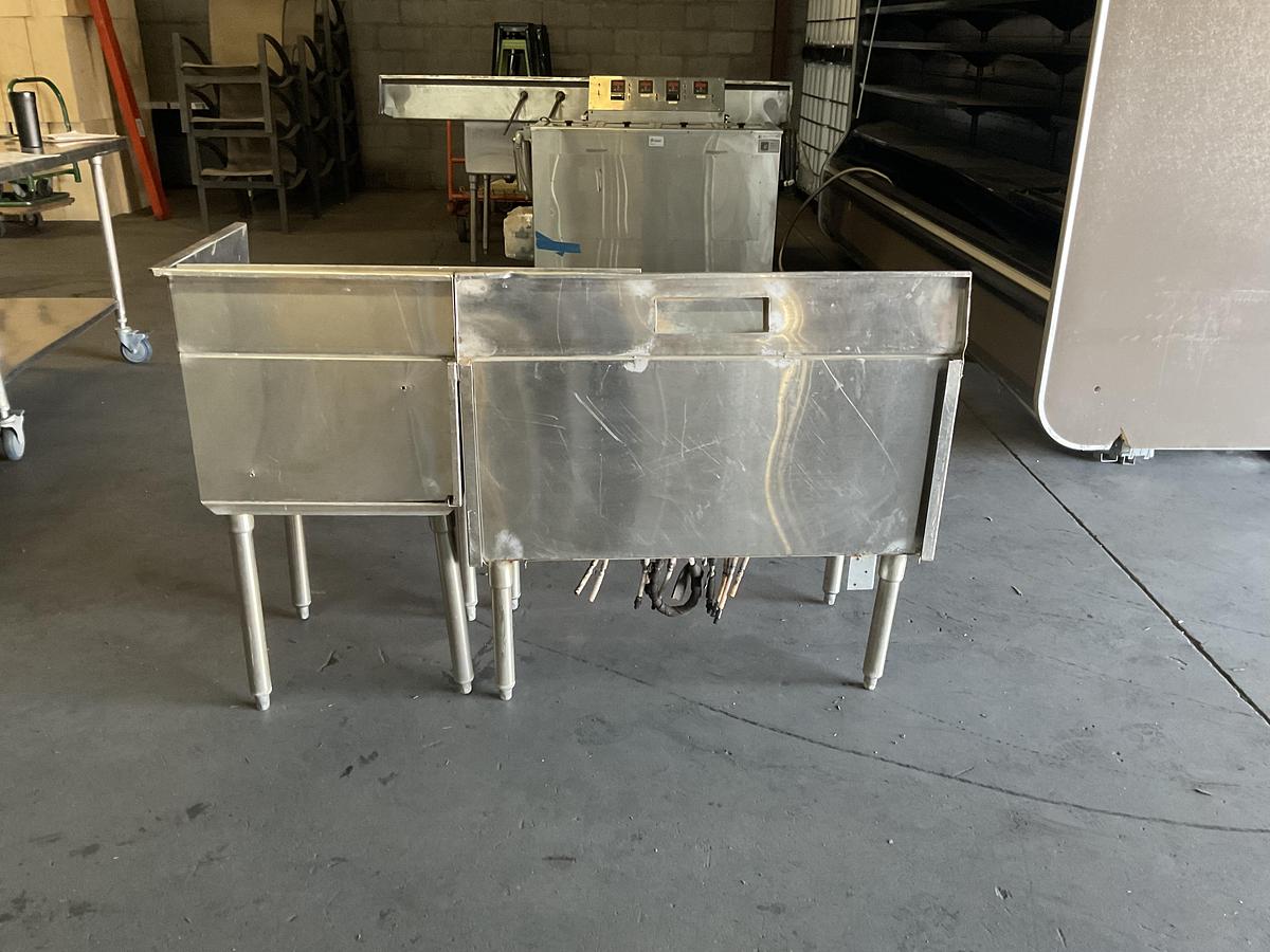 Used STAINLESS STEEL DOUBLE COMPARTMENT BAR SINK