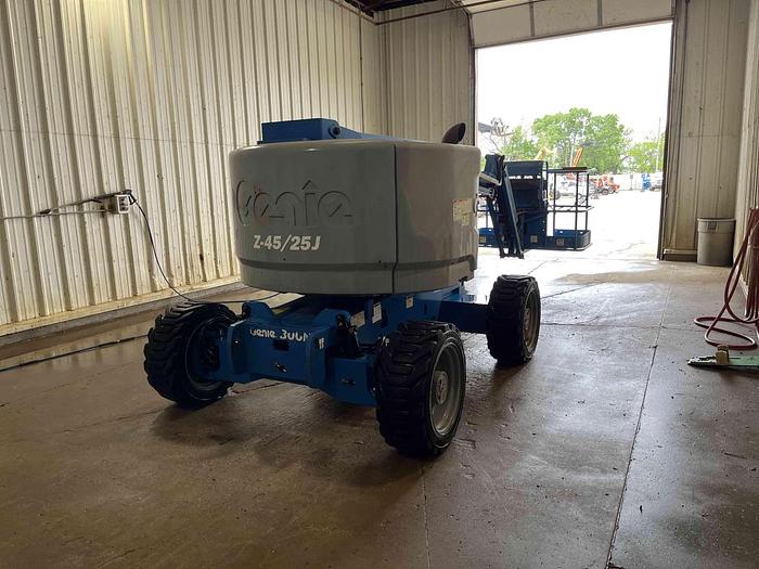 Used Boom Lift-45' Articulating 4Wd Engine