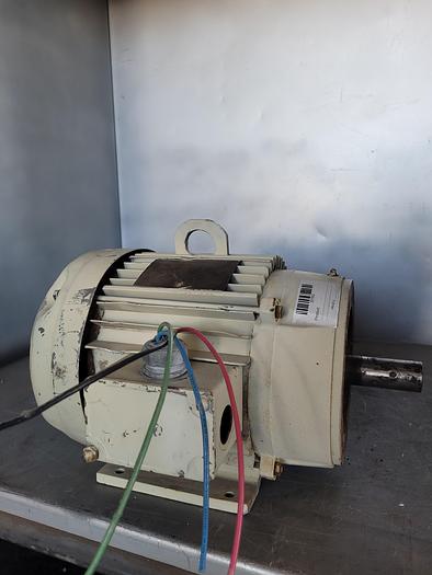 Used LINCGARD ELECTRICAL MOTOR;: 213TC;HP: 7.5;PH: 3;RPM: 1745.