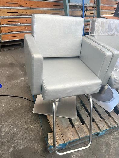 Used HYDRAULIC BARBER SHOP CHAIR !