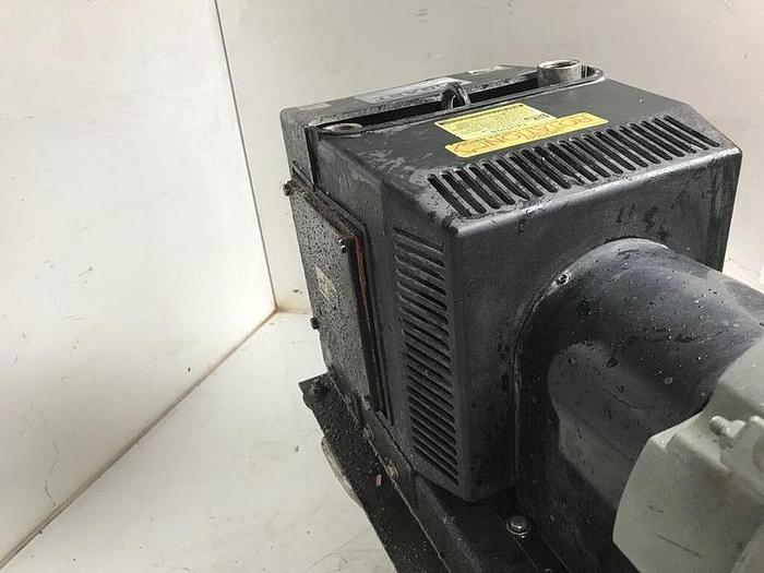 Used ROTARY VANE PRESSURE AND VACUUM PUMP GAST