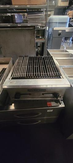 Used AMERICAN RANGE CHARBRIOLER COUNTERTOP 4 BURNERS !