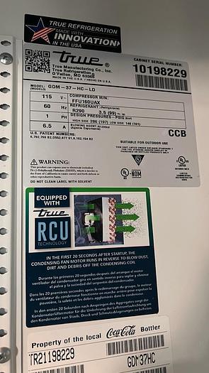 Used TWO SLIDING GLASS DOOR REACH IN TRUE; GDM-37-HC-LD./