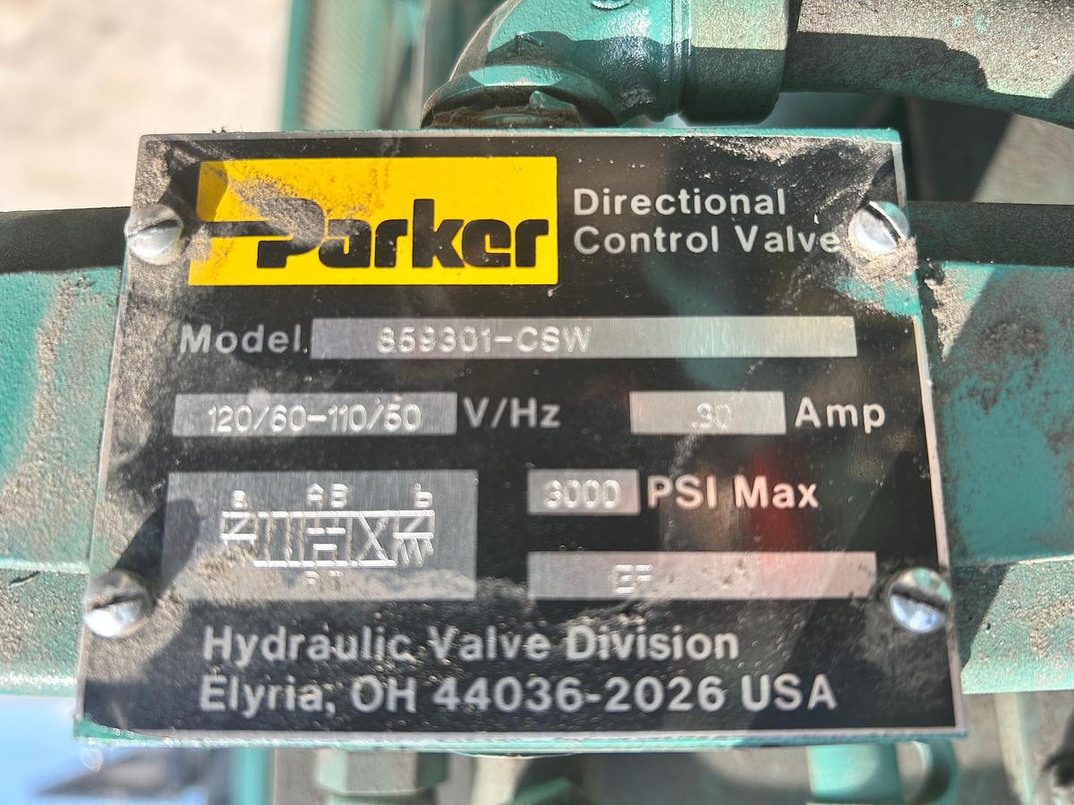 Used SELCO DOWNSTROKE VERTICAL BALER 