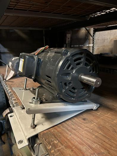 Used DAYTON INDUSTRIAL MOTOR, 3KW34G; HP 3; PH3; RPM 1750 !