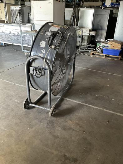 Used DAYTON COMMERCIAL FAN; MODEL 1YNW6A; 120VAC/60HZ/615W