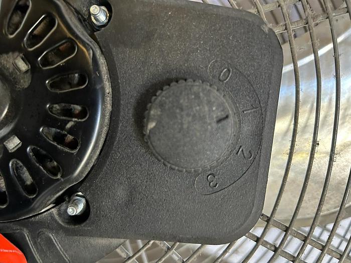 Used HIGH VELOCITY FLOOR FAN 20-IN 3-SPEED INDOR.